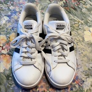 Men’s Adidas Cloud Foam shoes!  Size 7 1/2